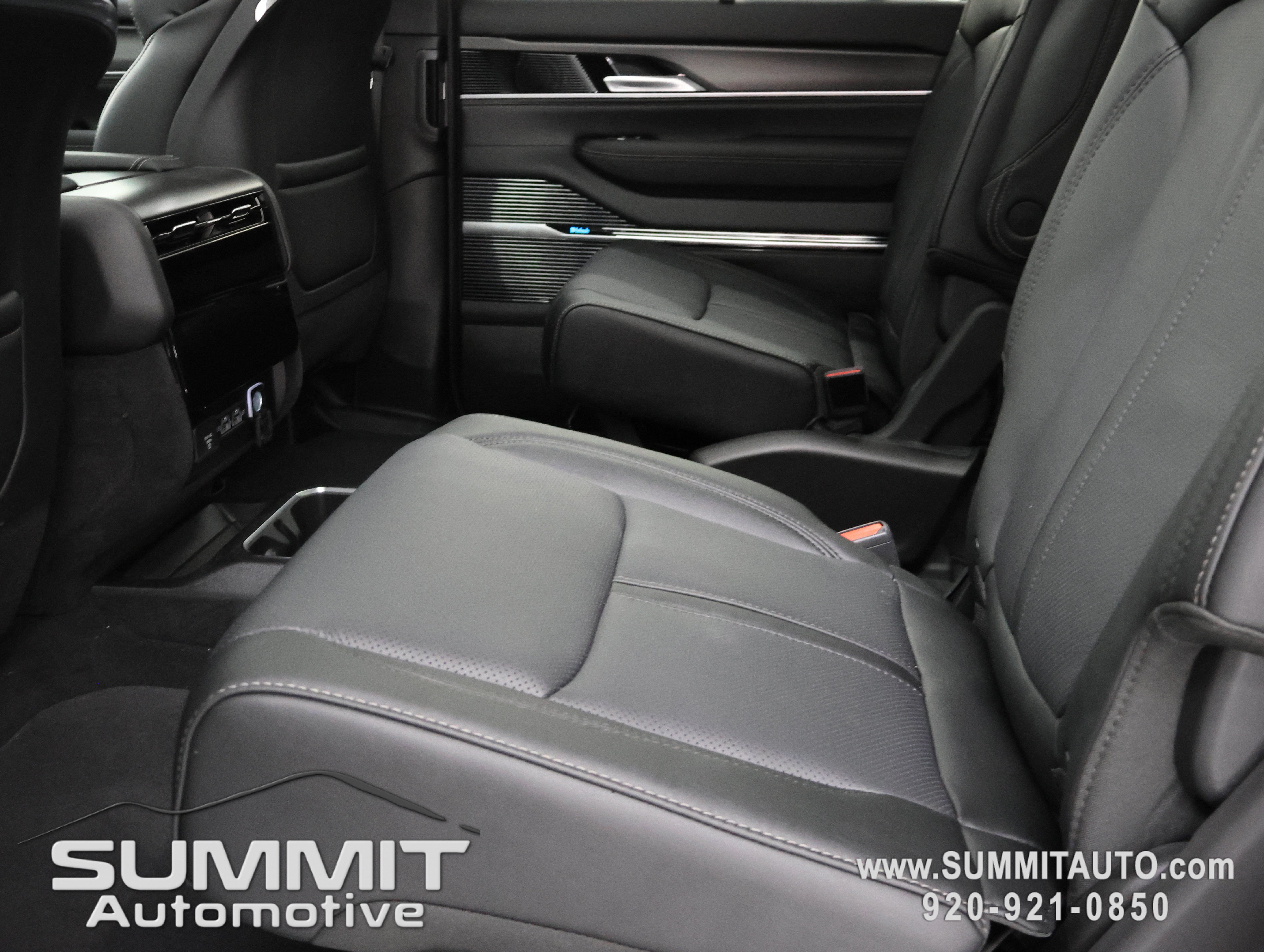 New 2026 Jeep Grand Wagoneer Summit AWD/4WD image 41