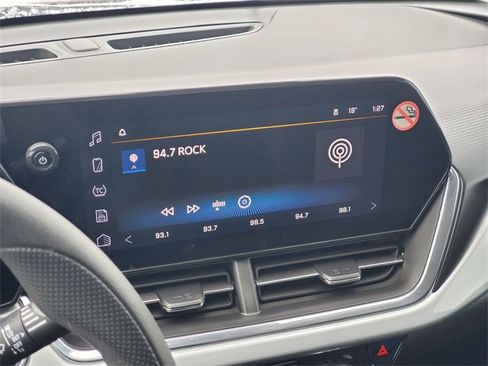 Used 2025 Chevrolet Trax LT image 18