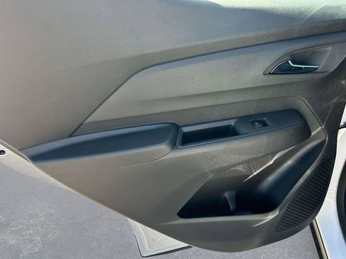 New 2027 Chevrolet Bolt LT w/ Comfort Package FWD image 17