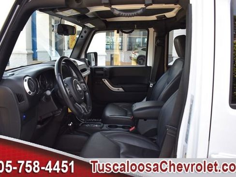 Used 2015 Jeep Wrangler Unlimited Sahara w/ Katzkin Premium Leather Group image 19