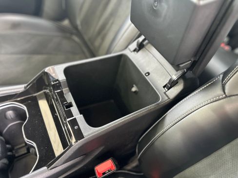 Used 2023 Jeep Grand Cherokee Altitude image 33