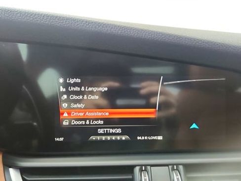 Used 2017 Alfa Romeo Giulia Ti w/ TI 19" Sport Package image 49