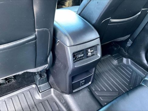 Used 2018 Ford Edge SEL w/ Equipment Group 201A image 10