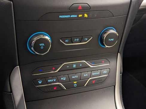 Used 2020 Ford Edge SEL w/ Convenience Package image 14