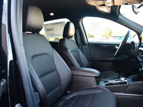 Used 2026 Ford Escape ST-Line w/ Tech Pack #1 image 16