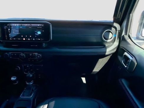 Used 2024 Jeep Wrangler High Altitude image 17