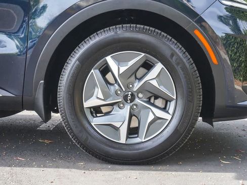 Used 2023 Kia Sorento EX FWD image 8