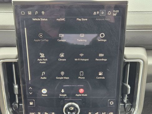 Used 2026 GMC Yukon Denali w/ Sun & Power Step Package AWD/4WD image 14