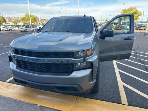 Used 2021 Chevrolet Silverado 1500 Custom image 2
