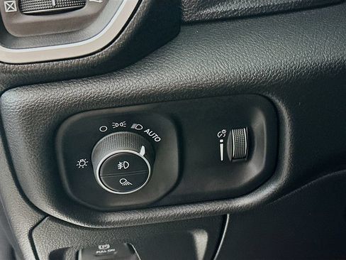 Certified 2023 RAM 1500 Big Horn AWD/4WD image 16