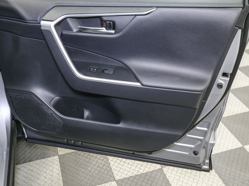 Used 2019 Toyota RAV4 XSE w/ Carpet Mat Package AWD/4WD image 20
