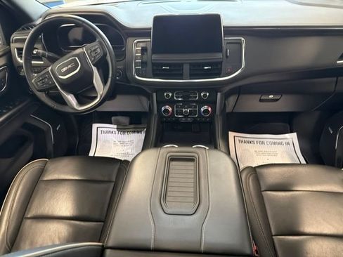 Used 2024 GMC Yukon XL SLT w/ SLT Luxury Package AWD/4WD image 25