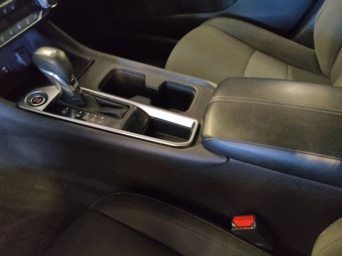 Used 2022 Nissan Sentra SV w/ All-Weather Package FWD image 26