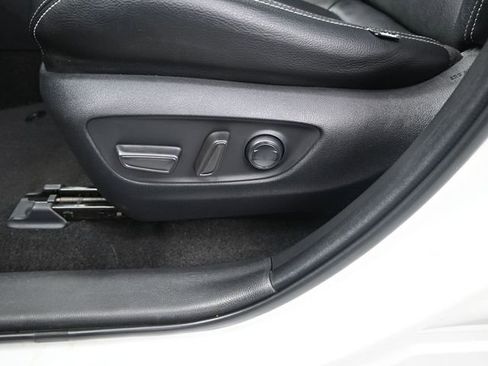 Used 2022 Toyota RAV4 XLE image 14