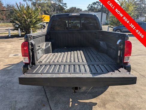 Used 2016 Toyota Tacoma SR image 13