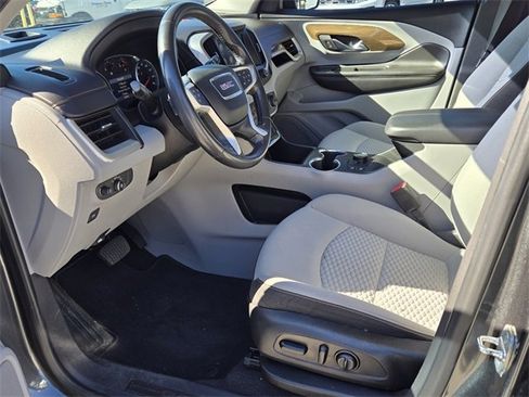 Used 2021 GMC Terrain SLE w/ Driver Convenience Package image 8