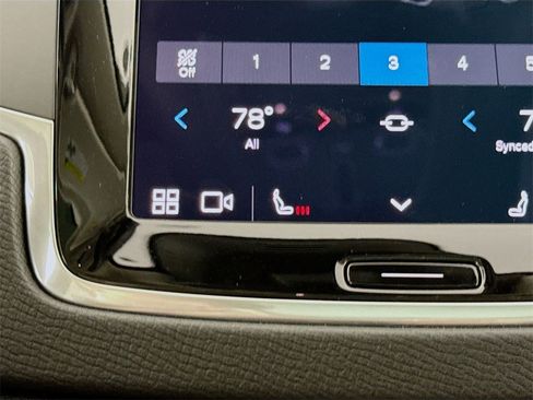 Certified 2025 Volvo XC90 B6 Core image 20