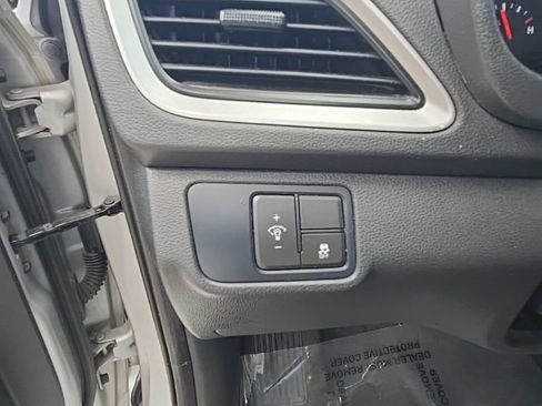 Used 2021 Hyundai Accent SE image 13