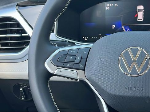 New 2026 Volkswagen Taos SE image 30