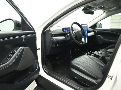 Certified 2023 Ford Mustang Mach-E Select image 9