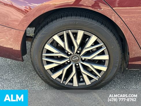 Used 2025 Nissan Altima 2.5 SV FWD image 20