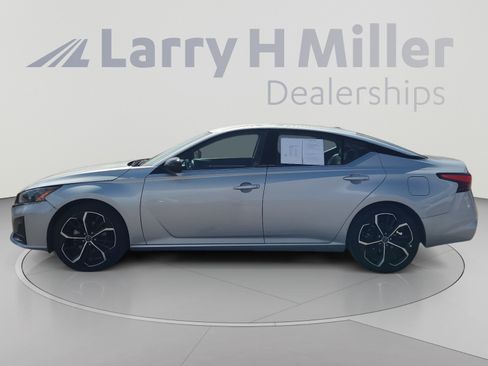 Used 2024 Nissan Altima 2.5 SR FWD image 2