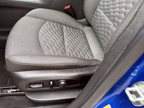 Used 2019 Chevrolet Equinox LT image 17