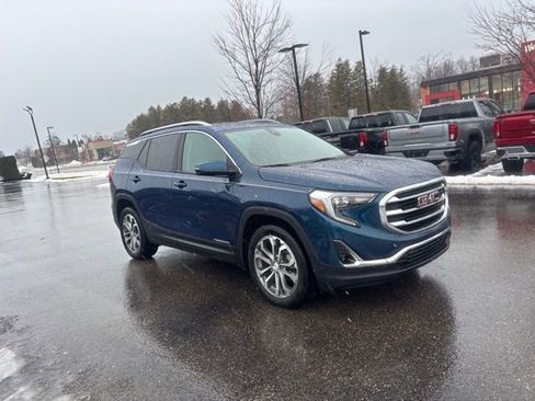 Used 2020 GMC Terrain SLT w/ Preferred Package image 3