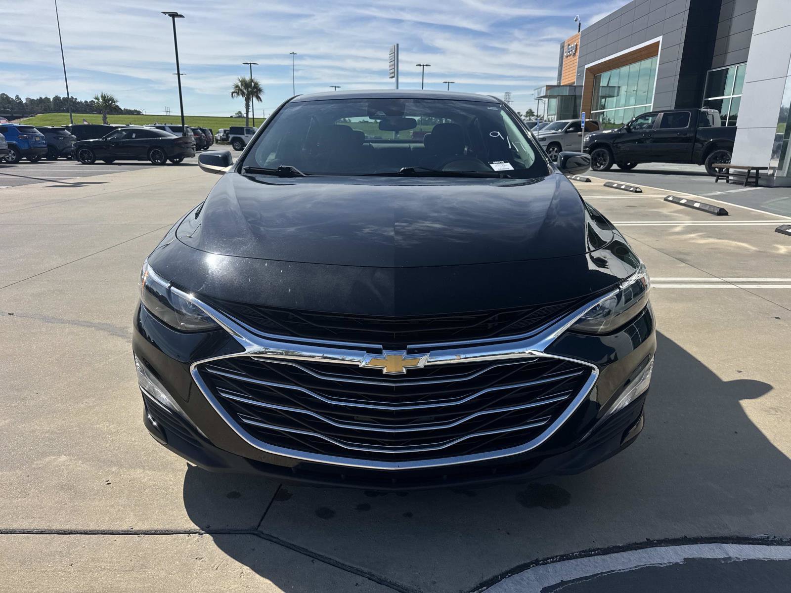 Used 2024 Chevrolet Malibu LT FWD image 2
