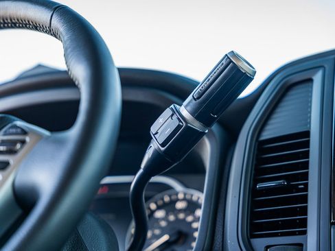 Used 2024 Nissan Titan SV w/ SV Convenience Package image 28