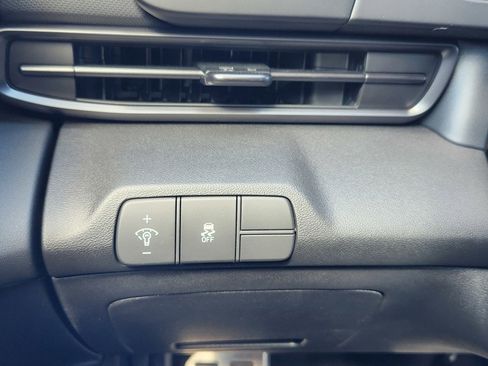 New 2025 Hyundai Elantra Sport image 18