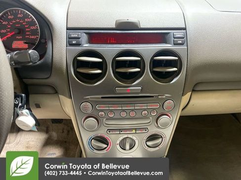 Used 2004 MAZDA MAZDA6 i image 13