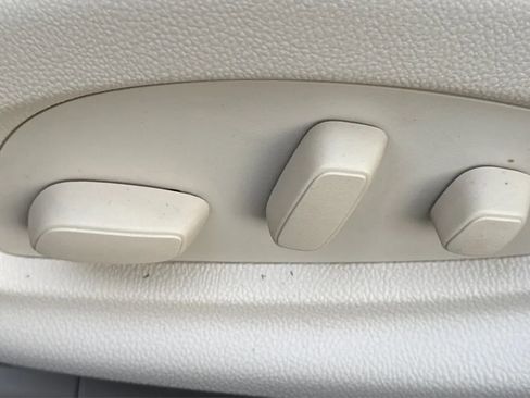 Used 2014 Cadillac CTS Luxury RWD image 40