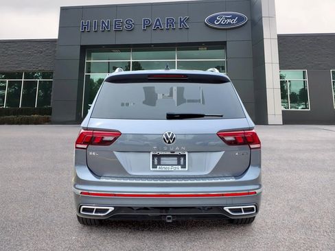 Used 2022 Volkswagen Tiguan SEL R-Line AWD/4WD image 6