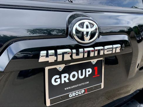 Used 2024 Toyota 4Runner SR5 AWD/4WD image 30