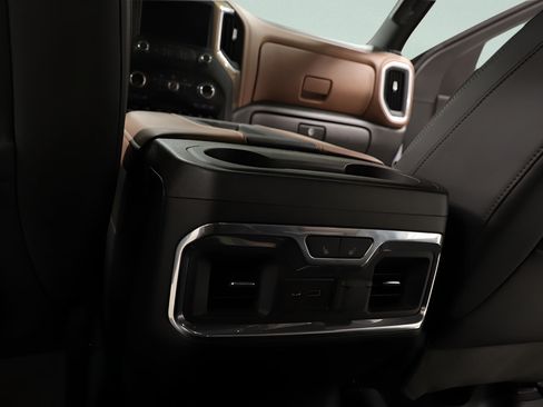 Used 2022 Chevrolet Silverado 2500 High Country w/ Z71 Off-Road Package AWD/4WD image 24