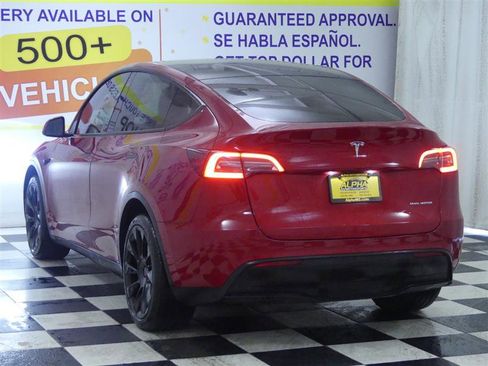 Used 2020 Tesla Model Y Long Range image 3
