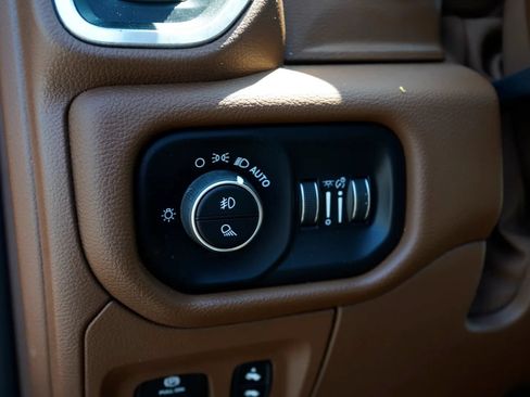 Used 2021 RAM 1500 Laramie AWD/4WD image 27