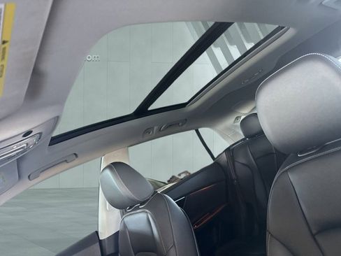 Used 2021 Audi Q8 Prestige w/ Prestige Package image 23