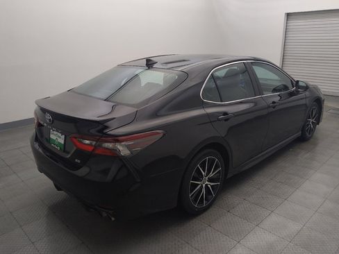 Used 2022 Toyota Camry SE image 9