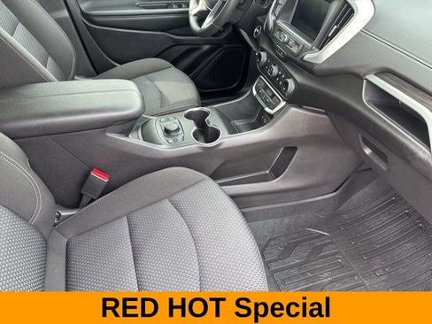 Used 2024 GMC Terrain SLE w/ Driver Convenience Package FWD image 39