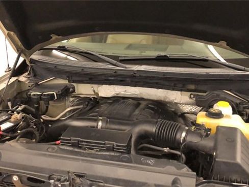 Used 2014 Ford F150 Lariat w/ Equipment Group 502A Luxury image 16