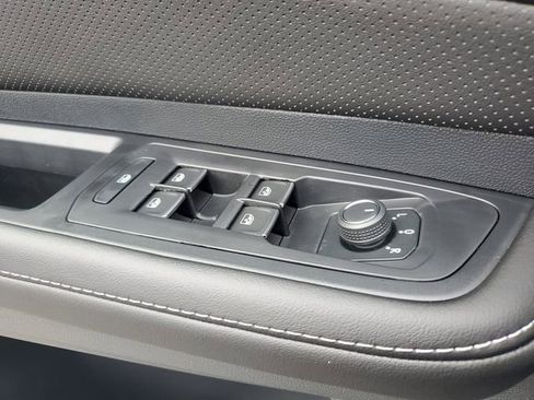 New 2026 Volkswagen Atlas Cross Sport SEL R-Line image 23