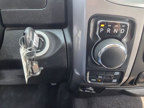 Used 2023 RAM 1500 Classic SLT AWD/4WD image 33
