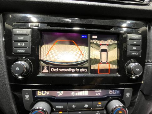 Used 2018 Nissan Rogue SL w/ Premium Package image 29