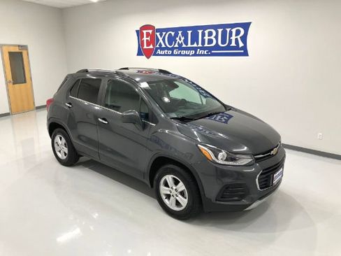 Used 2018 Chevrolet Trax LT w/ LT Convenience Package image 43