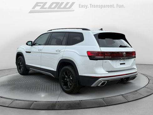 New 2026 Volkswagen Atlas Peak Edition image 5