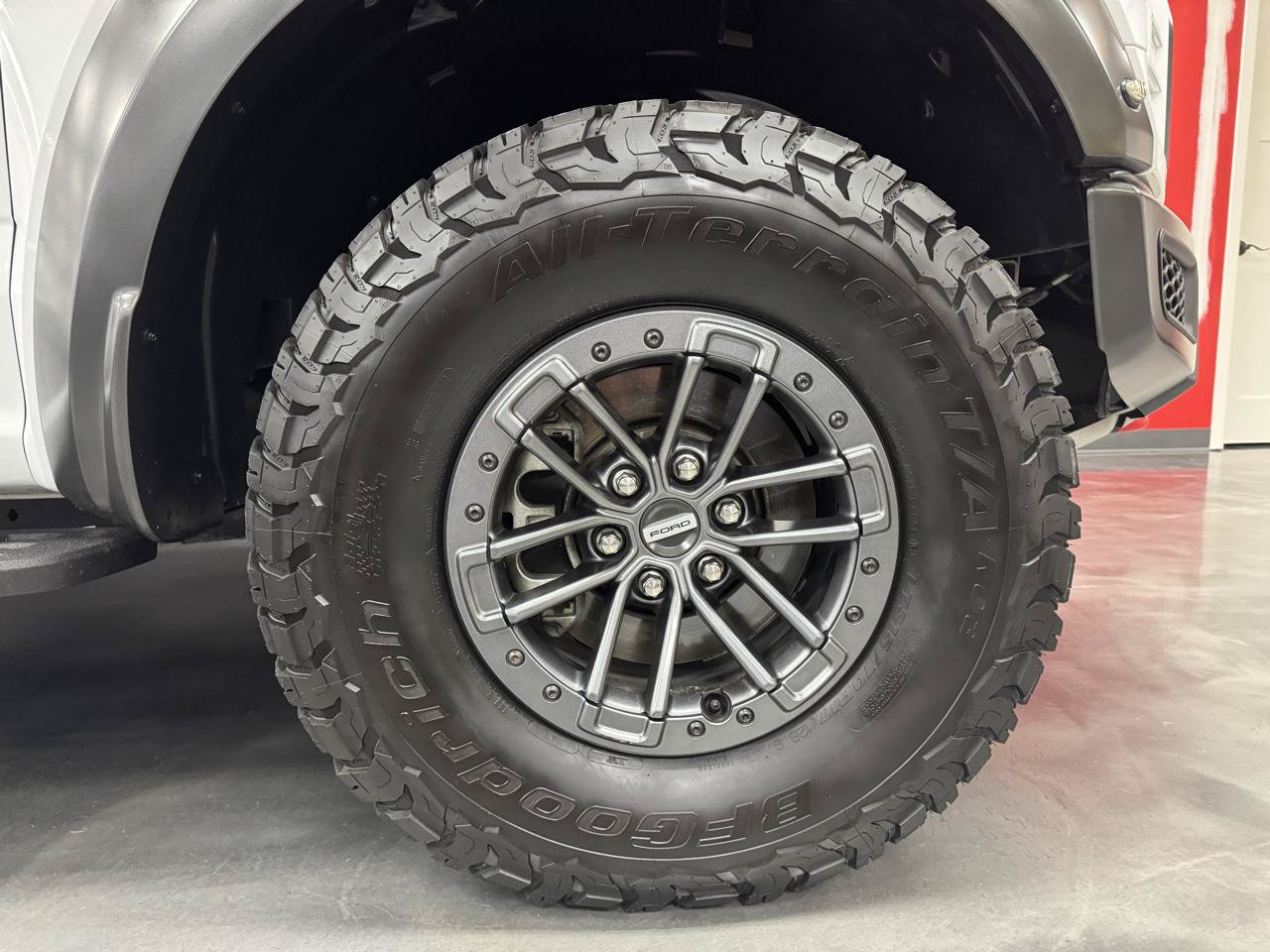 Used 2017 Ford F150 Raptor w/ Equipment Group 802A Luxury AWD/4WD image 26