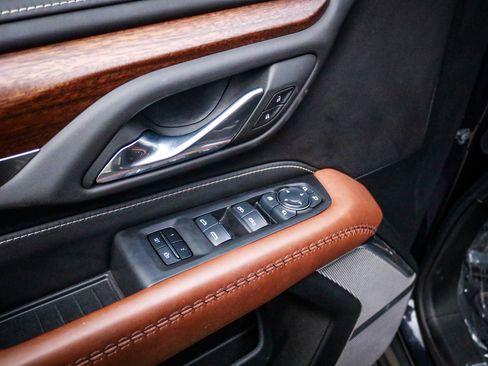 Used 2024 GMC Yukon XL Denali Ultimate image 15