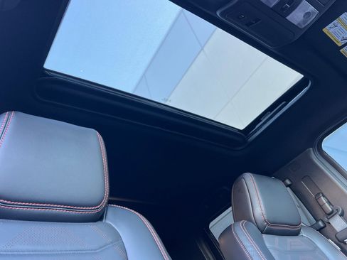 Used 2025 Nissan Frontier PRO-4X w/ Pro Premium Package image 16